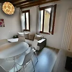 Cera Ca' De La Mandola 公寓