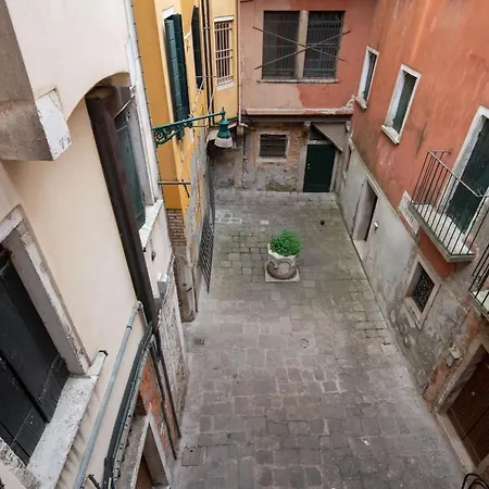 Ve.n.i.ce. Cera Ca' De La Mandola *