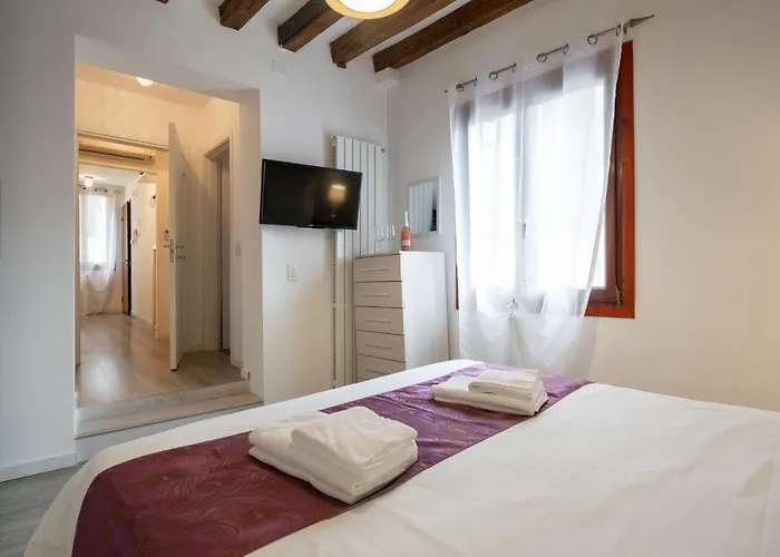 Cera Ca' De La Mandola Daire Venedik