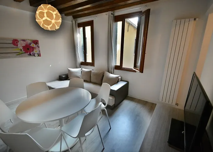 Cera Ca' De La Mandola Apartament